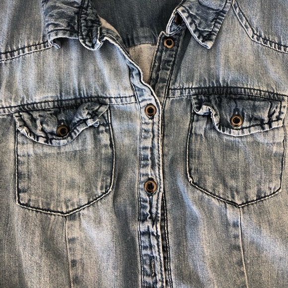 H&M Ombré Denim Button-down - Picture 3 of 5